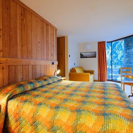 Hotel Aigle Курмайор Екстериор снимка