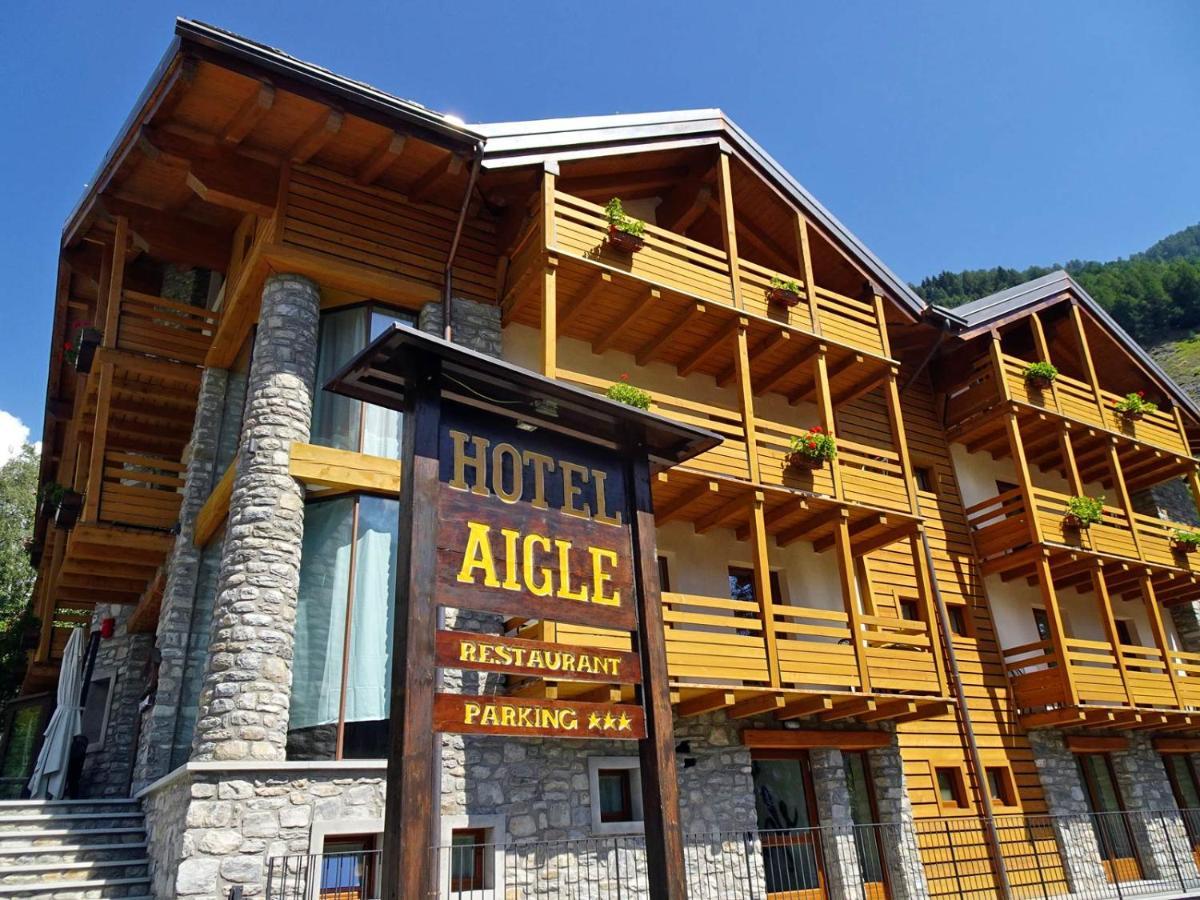 Hotel Aigle Курмайор Екстериор снимка