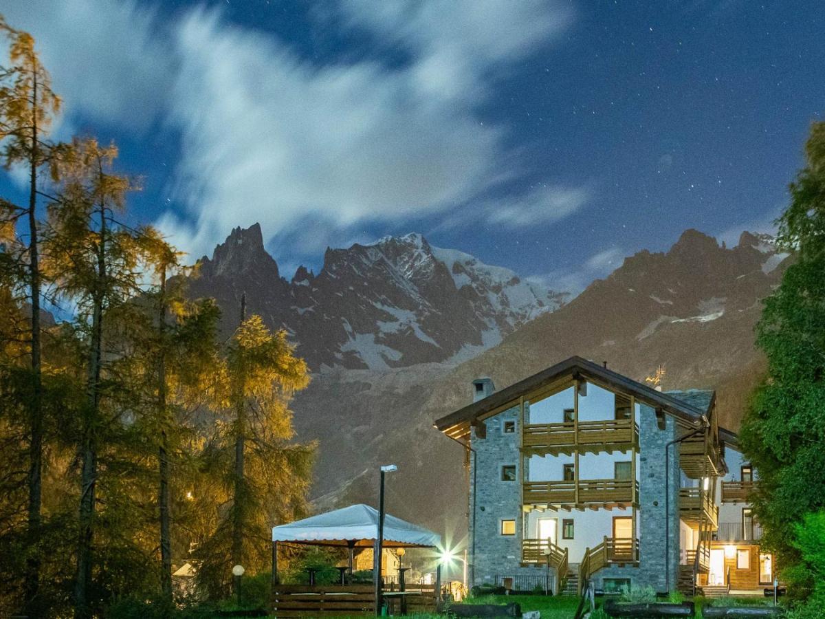 Hotel Aigle Курмайор Екстериор снимка