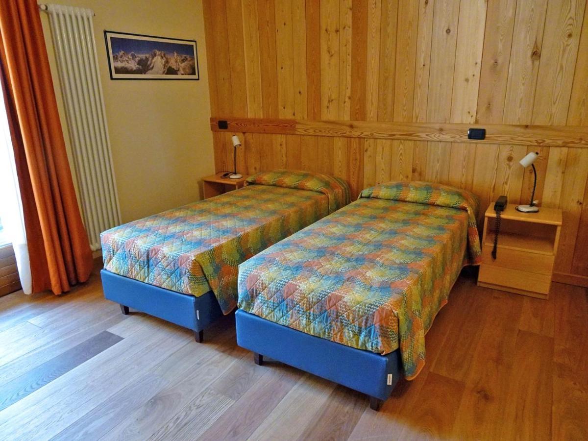 Hotel Aigle Курмайор Екстериор снимка