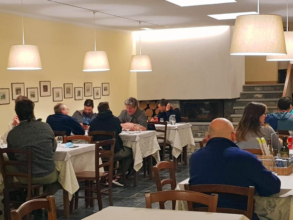 Hotel Aigle Курмайор Екстериор снимка