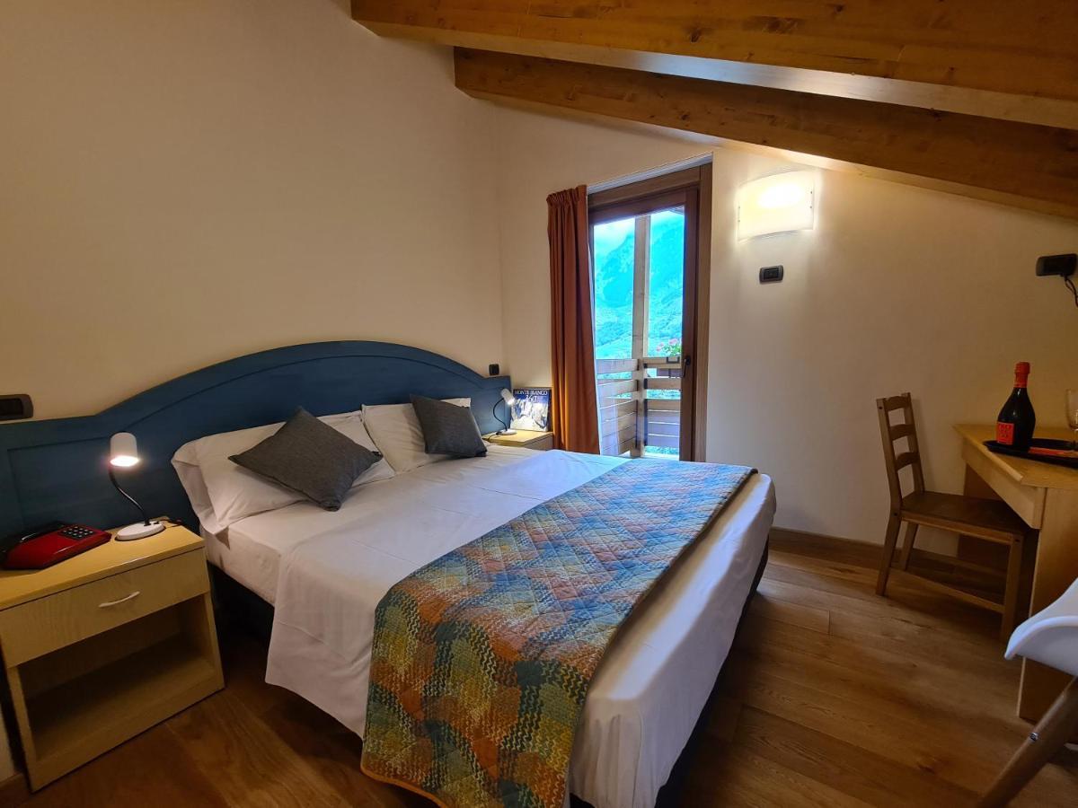Hotel Aigle Курмайор Екстериор снимка